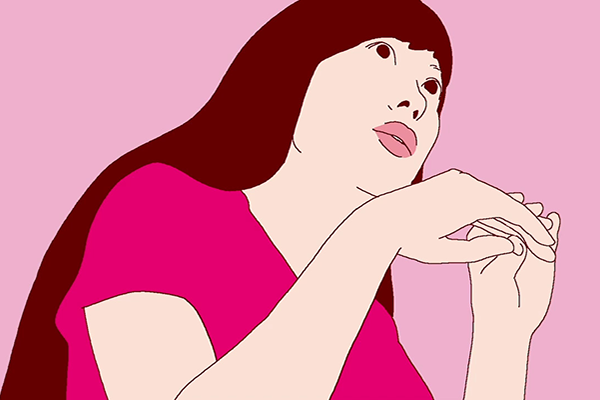 Alhaalta kuvattu kuva animaationaisesta, jolla on pinkki paita ja pitkä ruskea tukka.